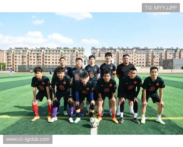 我与足球的不解之缘从绿茵梦想到拼搏人生的热血旅程